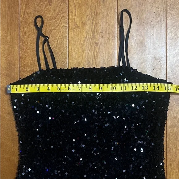 Forever 21 Sequins Mini Dress Size M Stretch Festive Holiday Party Cocktail GNO - Picture 4 of 10